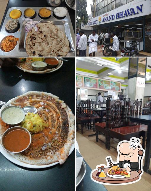 Get pizza at New Udupi Ananda Bhavana Veg