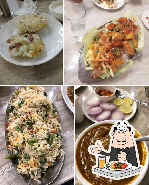 Food at Shriniwas Veg