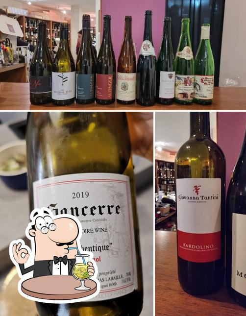 Divino In Vigna Enoteca Sas Di Erro Mauro & C.