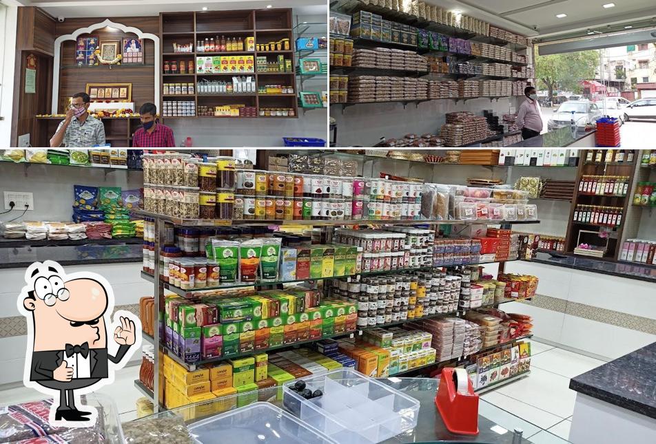 Here's a pic of MANAK MEWA