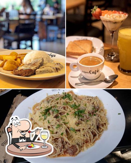 Comida em Quiero Café