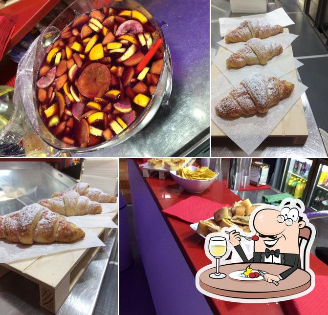 Red&White Bar-Caffetteria