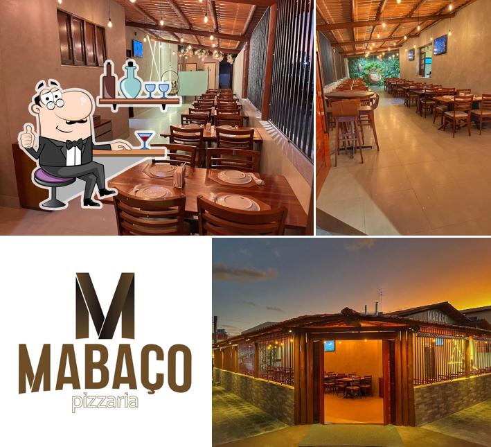 O interior do MABAÇO Pizzaria