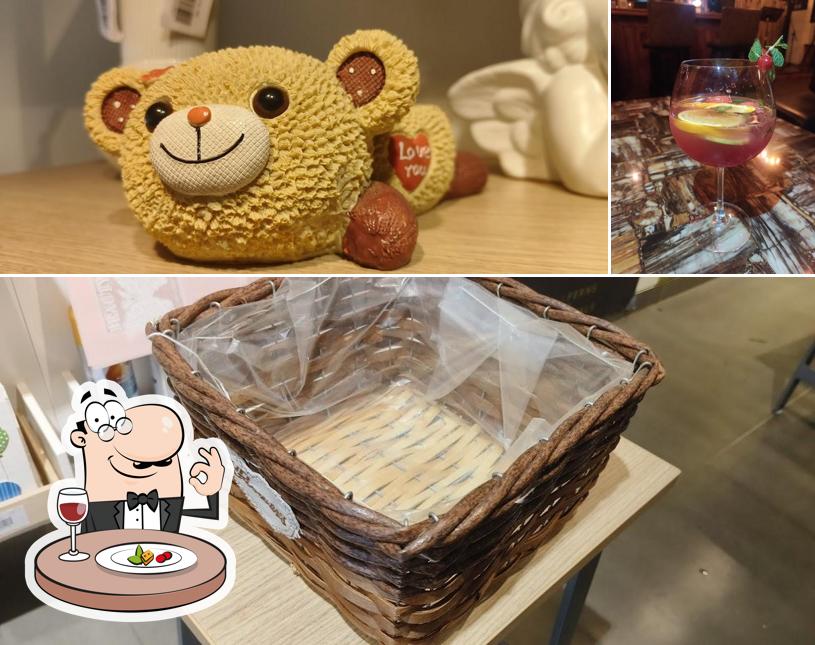 13 Old Spirit Pub, Cafe & Karaoke