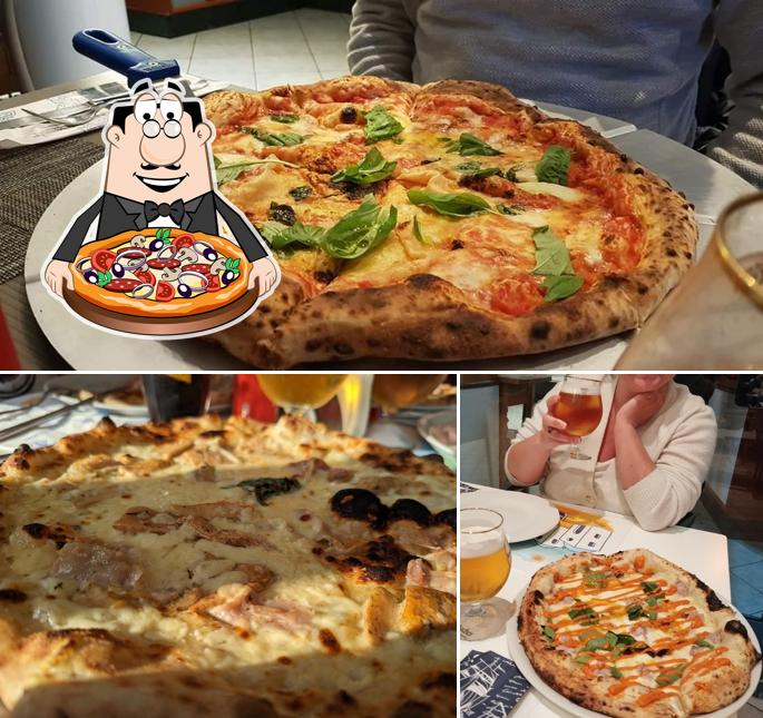 A Libeccio Cafè, puoi provare una bella pizza