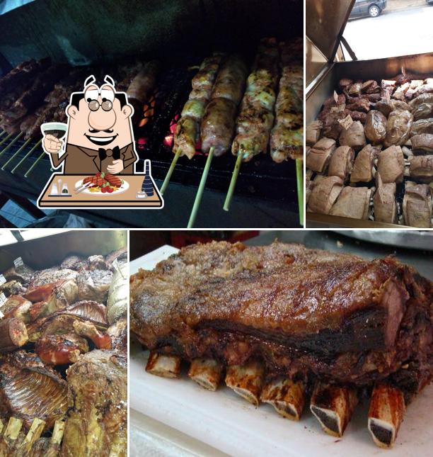 Prove refeições de carne no Restaurante e Assados Sorocaba - Paraná