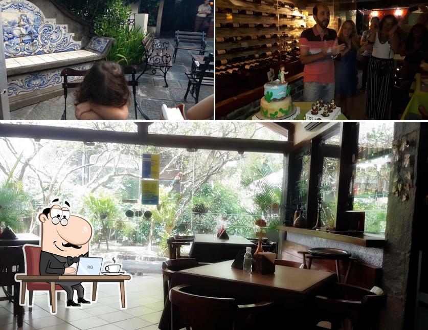 O interior do O Pátio Café e Cozinha