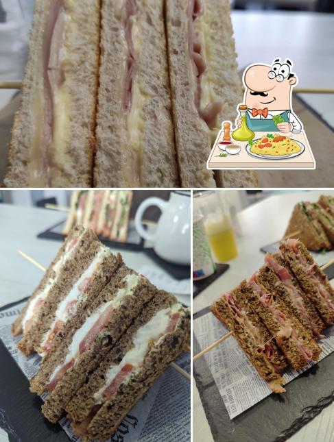 Cibo al Toast & Roll