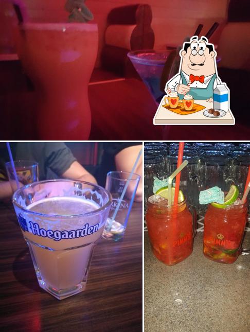 Ayers Rock Australian bar offre un'ampia selezione di cose da bere