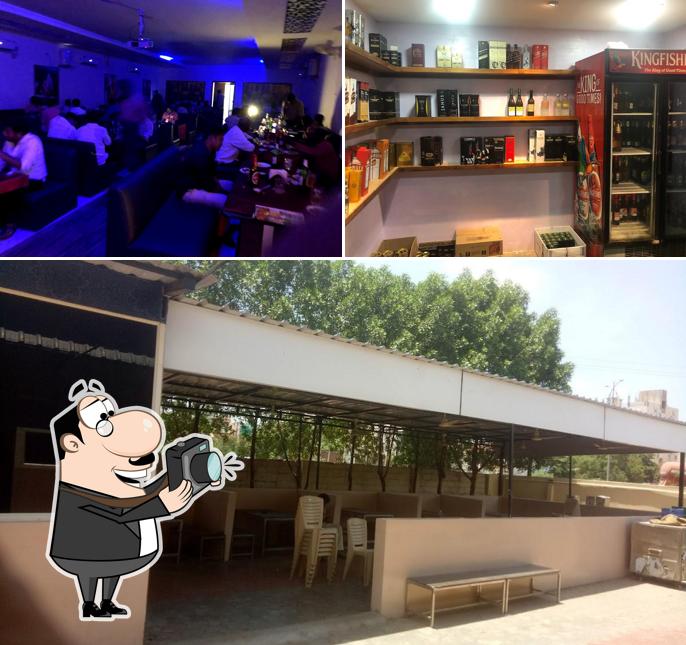 Here's a photo of White Horse Bar