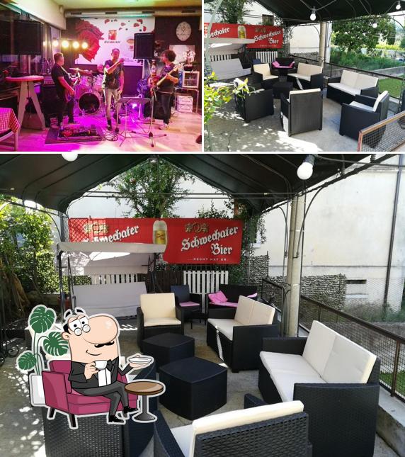 Gli interni di BAR PEPE ROSA