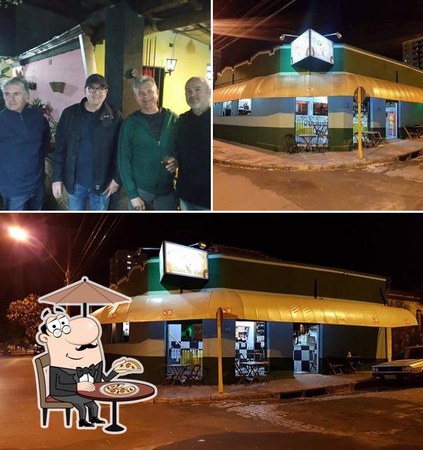 O exterior do Dona Pinguetta Clube do Vinil Bar