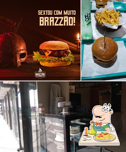 O Brazzão Burgers se destaca pelo comida e interior
