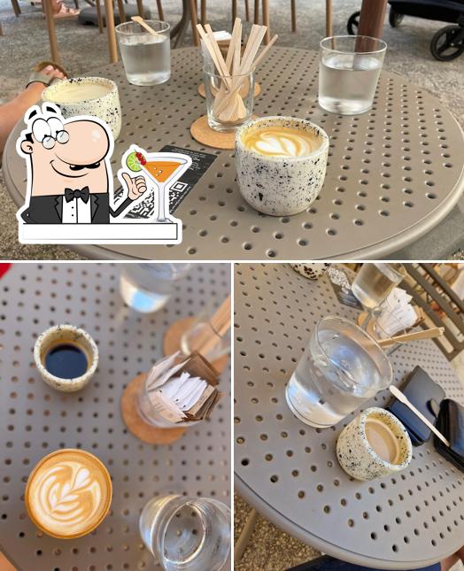 Latte macchiato al kava4 Specialty Coffee Shop Vis