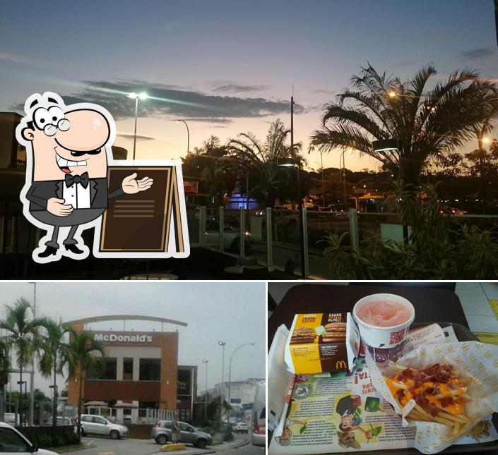 A foto do McDonald's’s exterior e comida
