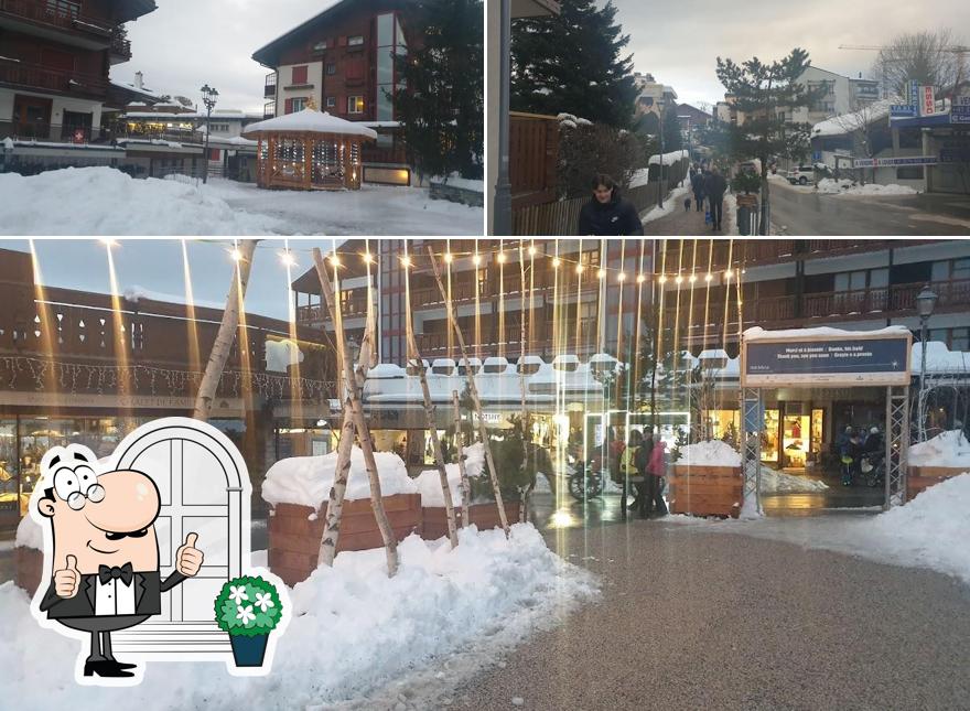 Goditi la vista dagli esterni di Moon Bar