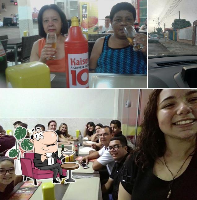 Esta é a imagem mostrando interior e exterior no Kituts Pizzaria Santo Amaro