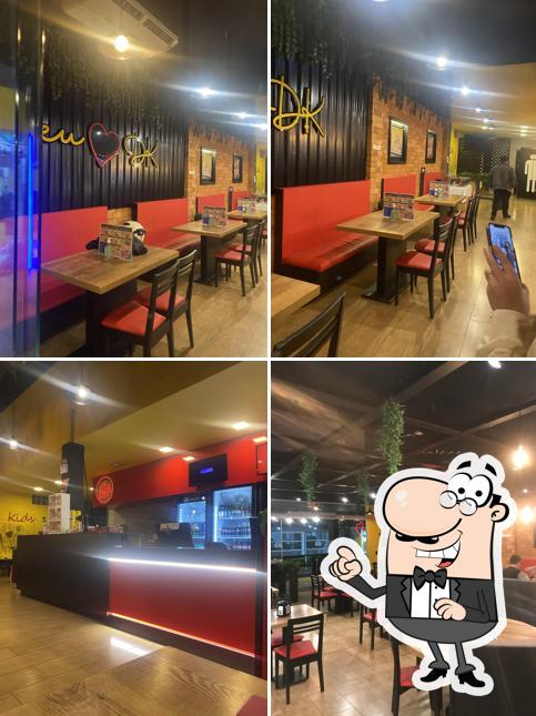 O interior do Dog King Itapema