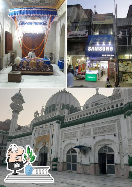 The exterior of Taj Kashmiri Hotel