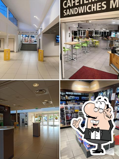 Installez-vous à l'une des tables de Shell