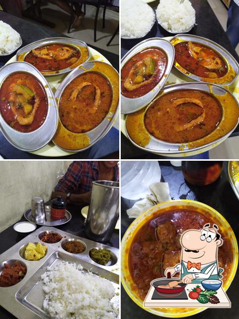 Chicken curry at MPS MEALS AND BIRYANI