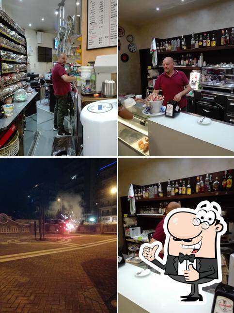 Bar Manatthan di Valeriani Federico e Riccardo S.N.C.