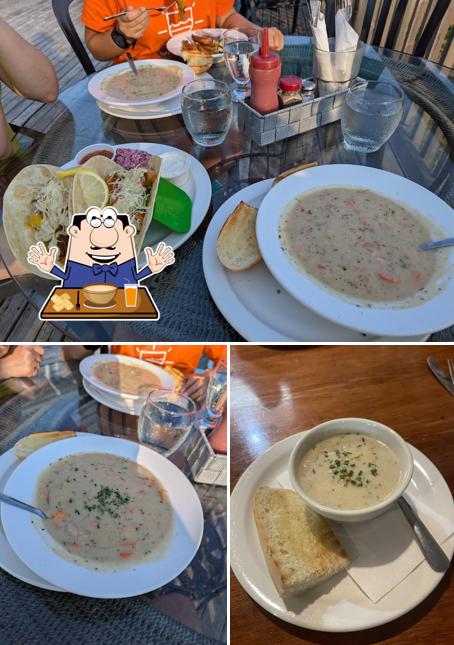 Soupe de palourdes à Red Claw Bistro