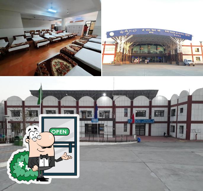 Check out how The Vaishnodevi IRCTC Guest House,Food Station & Shopping Lounge looks outside