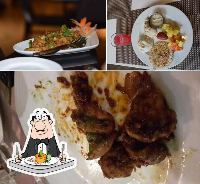 Food at The Onyx at HHI Select