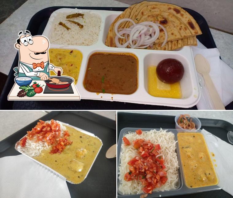 Chicken curry at ACHHA KHAO ACHHA KHILAO