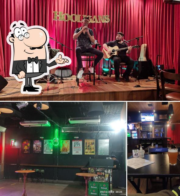 O interior do Hooligans Pub Cascavel