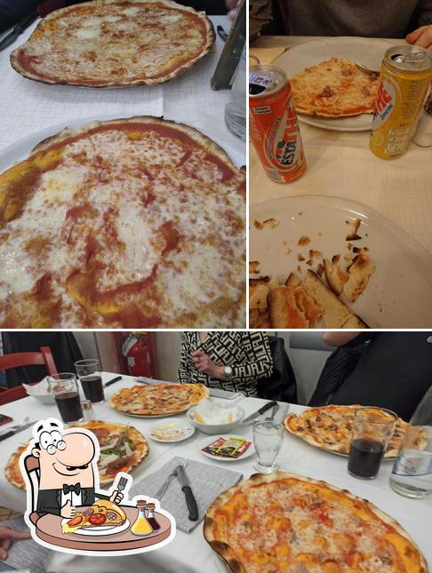 Scegli una pizza a Pizzeria al Tiglio