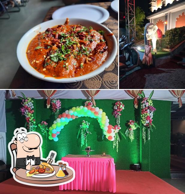 Try out pizza at Rajmahal Fine Dine Restaurant