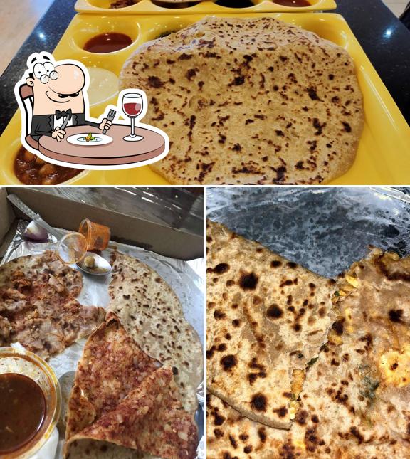 Food at Kakunje's Parathas