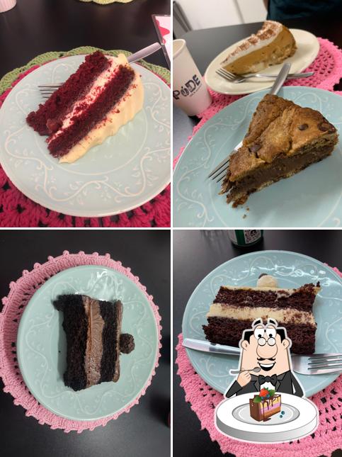 Bolo de chocolate em PÓDE café & confeitaria