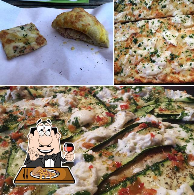 Scegli tra le svariate varianti di pizza