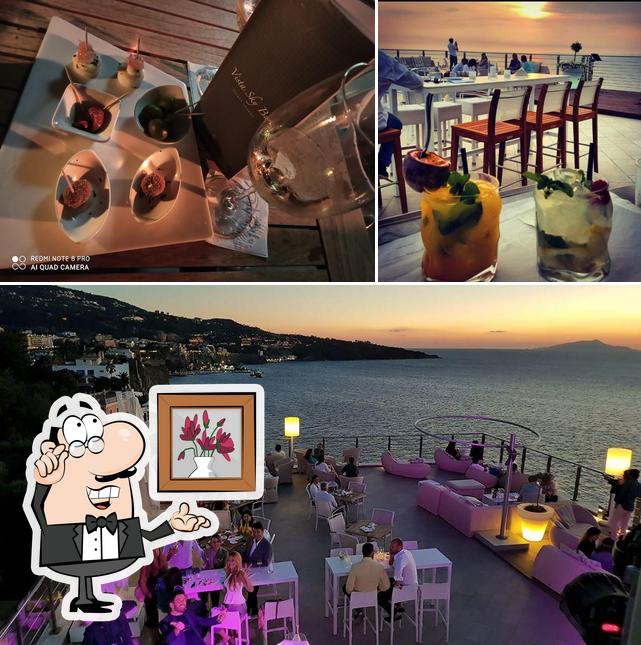 Dai un'occhiata agli interni di Vista Sky Bar