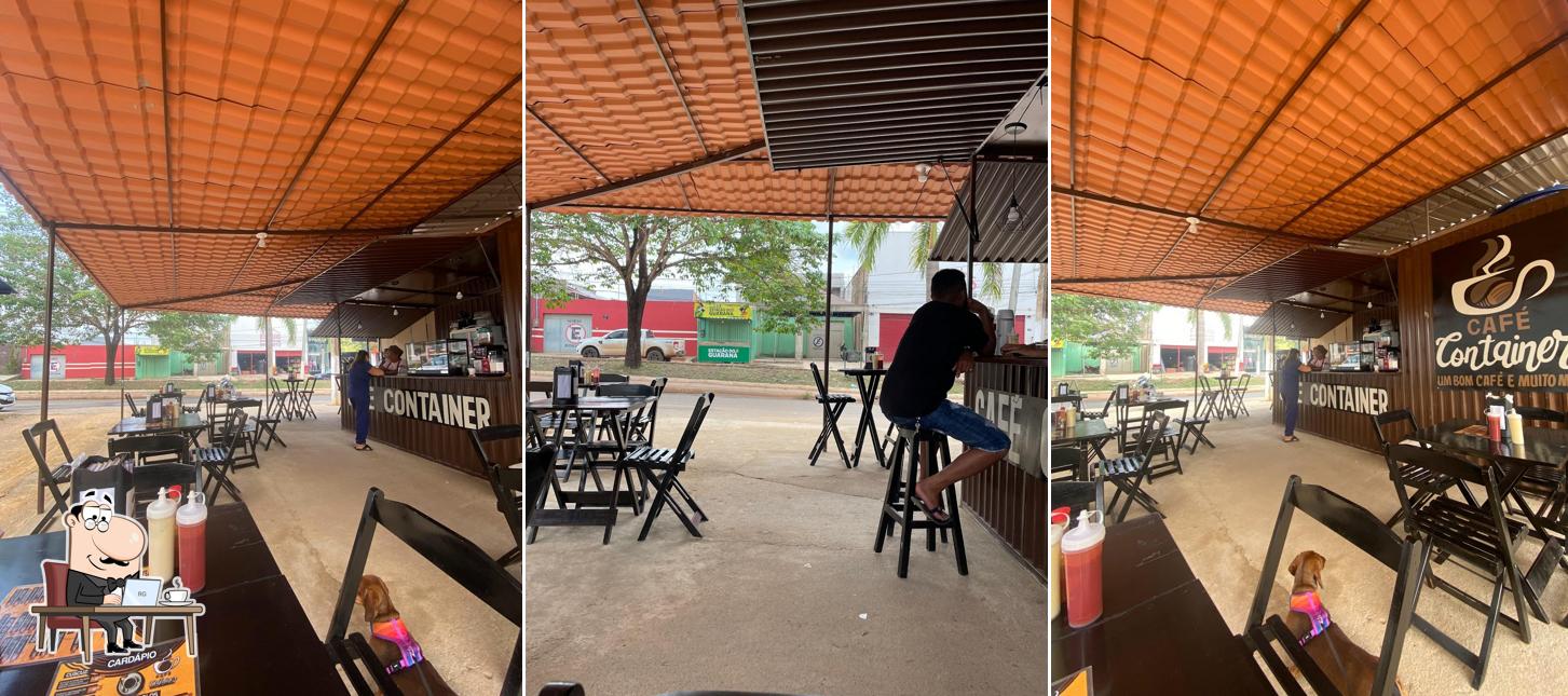 Veja imagens do interior do Café Container