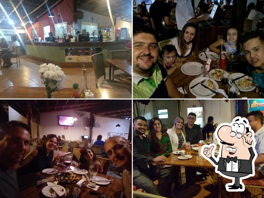 O interior do Na Lenha Costela e Pizzaria