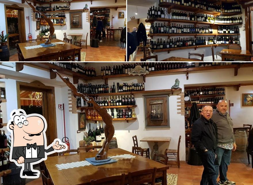 Gli interni di Un Attimo Di Vino