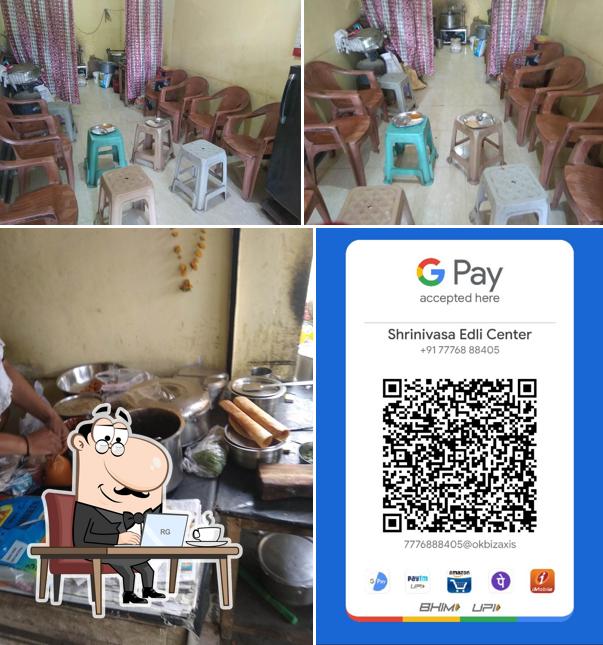 The interior of श्रीनिवासा इडली सेंटर