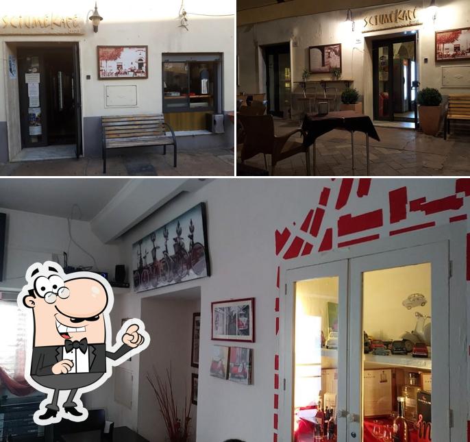 Siediti a un tavolo di Sciumèkafè