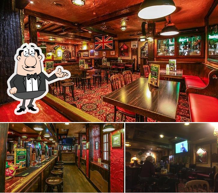 Gli interni di Mr. Pickwick Pub Basel