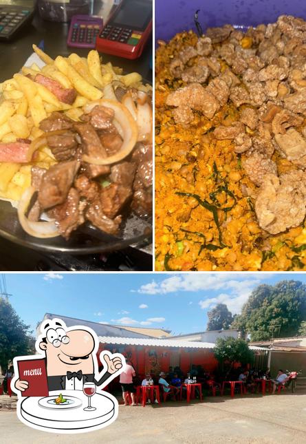 A foto da comida e interior no Bar do Eduardo Corinto MG