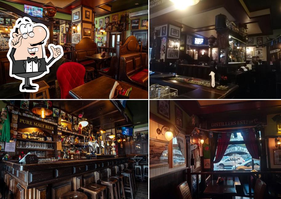 Découvrez l'intérieur de Black Roses