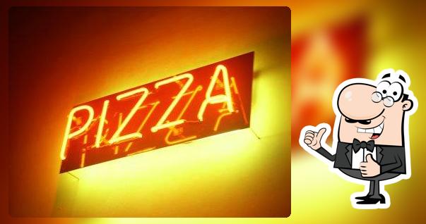 Pizzeria cime di rapa foto