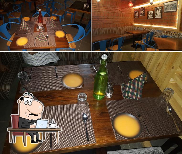 The interior of The Oak's Restaurant and Banquet Hall