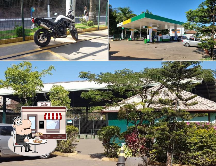 Você pode espairecer no na área externa do Posto Petrobras