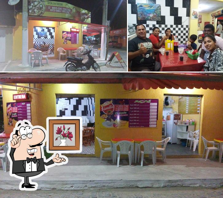 O interior do Lanchonete Da Família