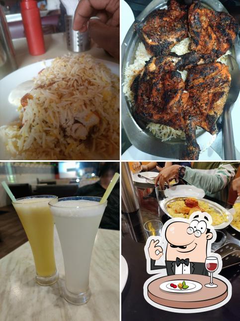 Tandoori chicken at Ajfaa Kuzhimanthi